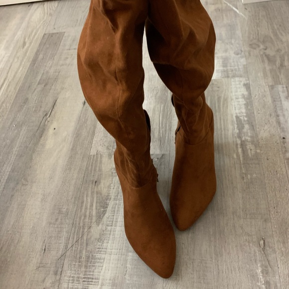 EXPRESS Slouch Heel Boots - Picture 3 of 5